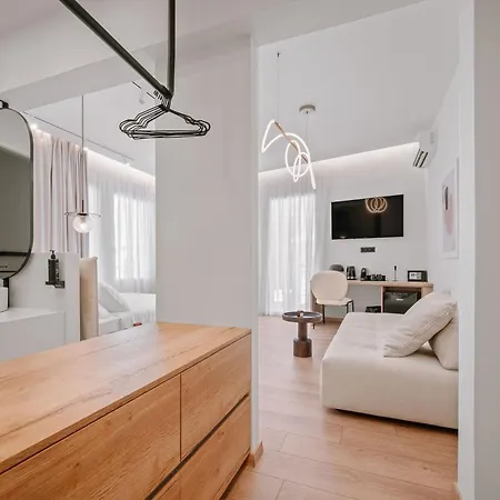 Inn Planis Str Urban By Semavί *