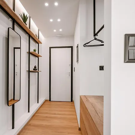 Inn Planis Str Urban By Semavί
